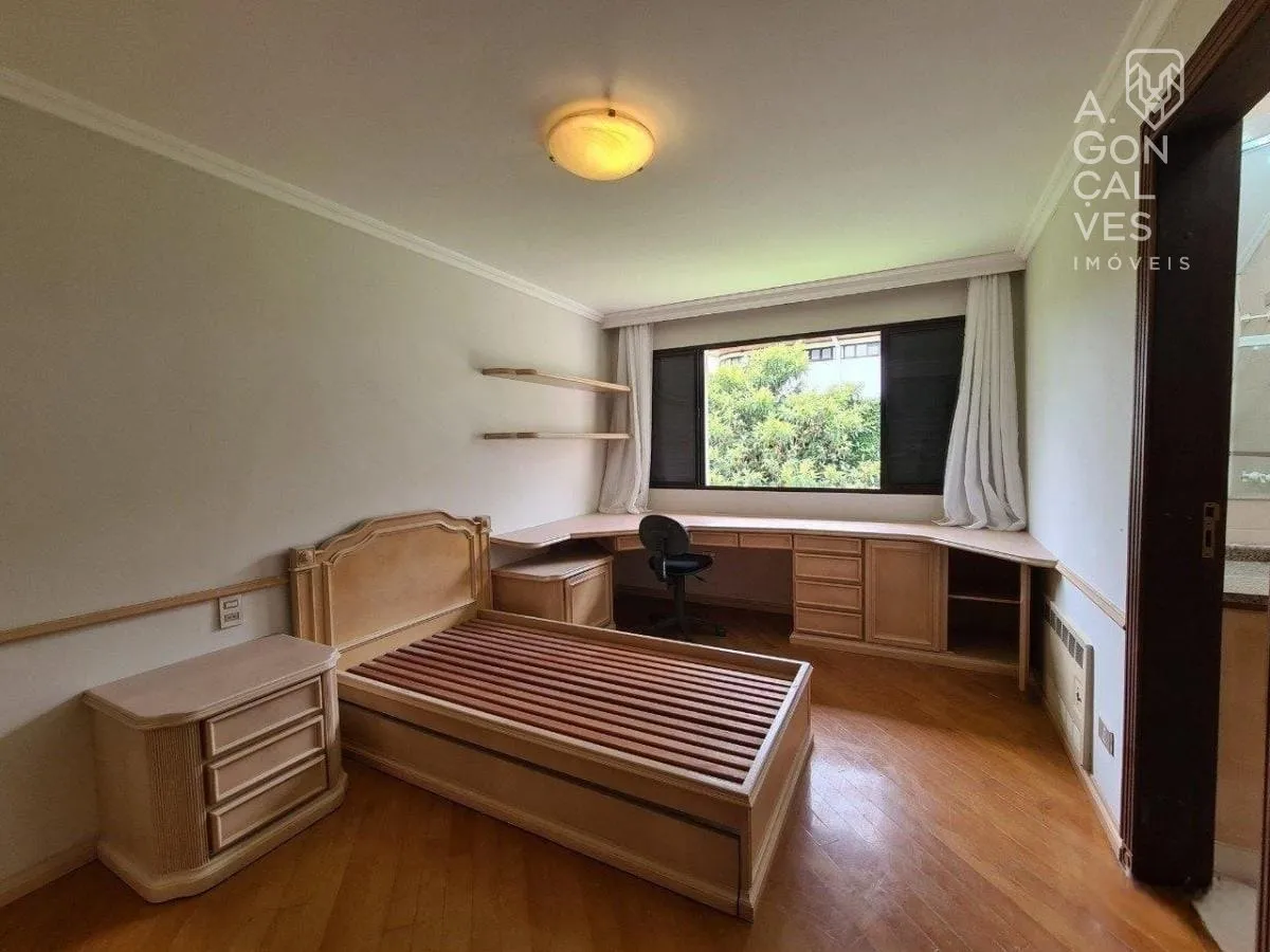 Furnished house with 3 bedrooms, 1000 m² and 4 parking spots — photo 28