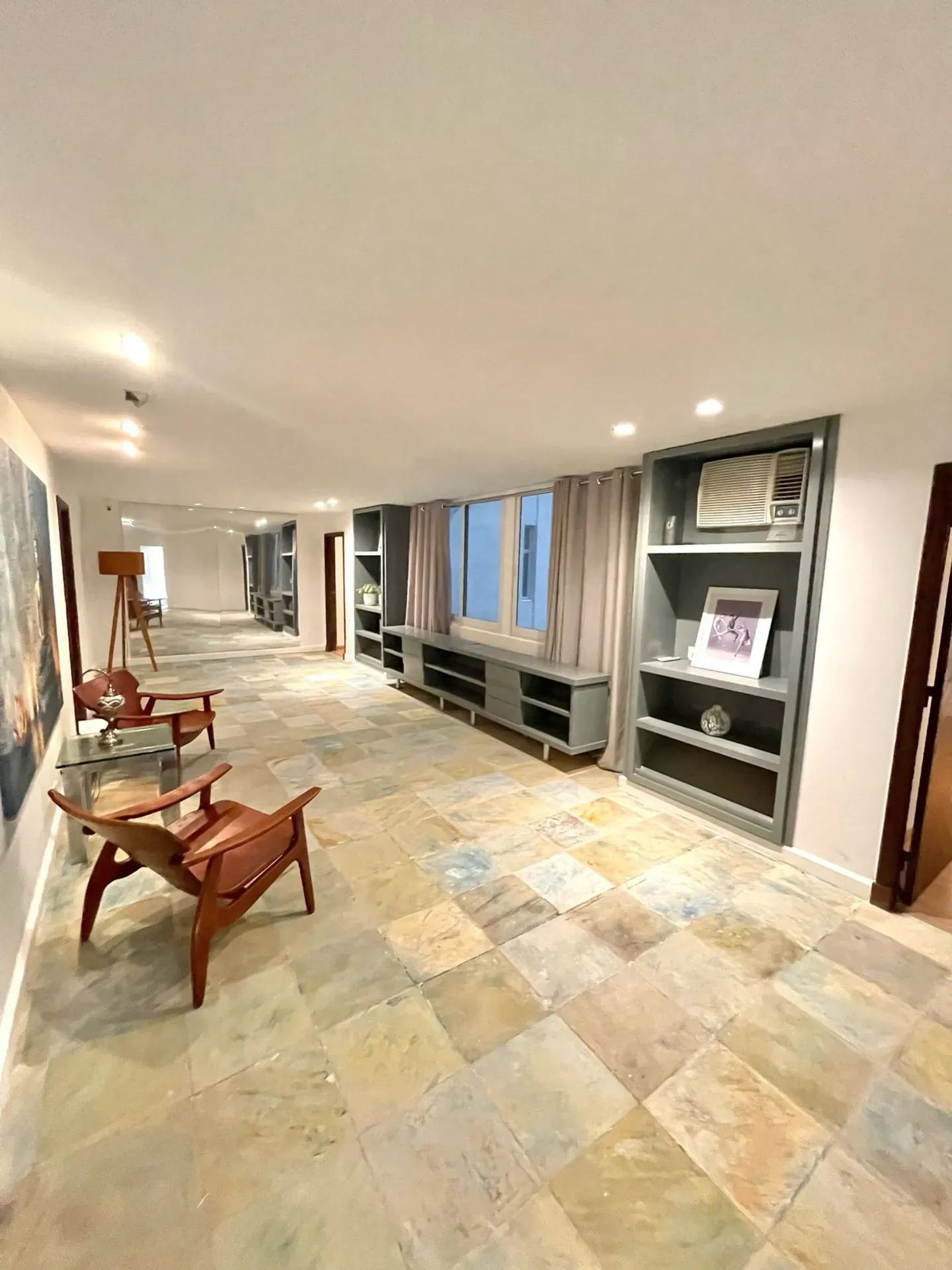 Apartment with 5 bedrooms and 5 bathrooms and open kitchen — photo 5