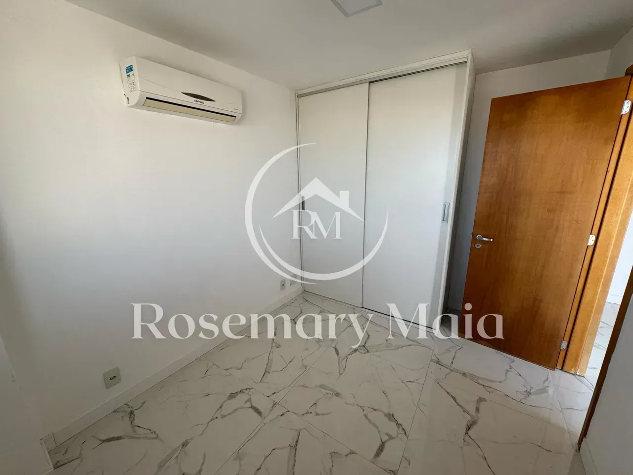 Duplex penthouse with 4 bedrooms and city view — photo 29
