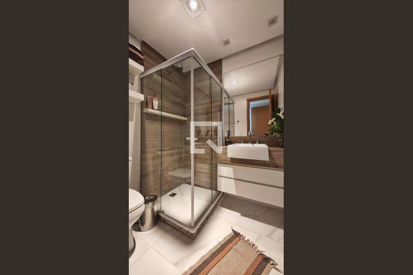 Furnished apartment, 160 m², with a glass-enclosed balcony — photo 46