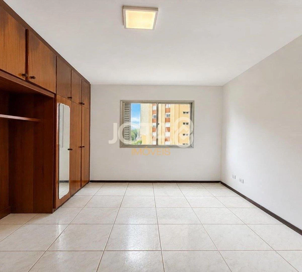 3-bedroom apartment in a building with a gym — photo 23
