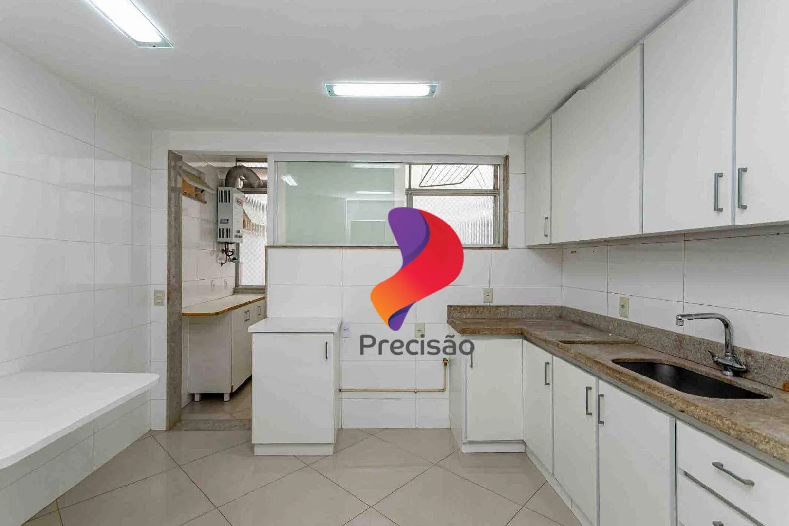 124 m² apartment with 3 bedrooms and 2 parking spaces — photo 27