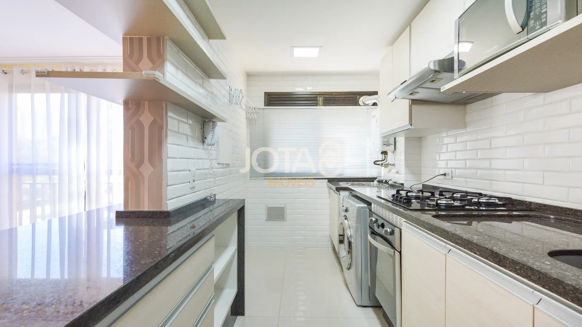 2-bedroom apartment with a washing machine in Curitiba — photo 9