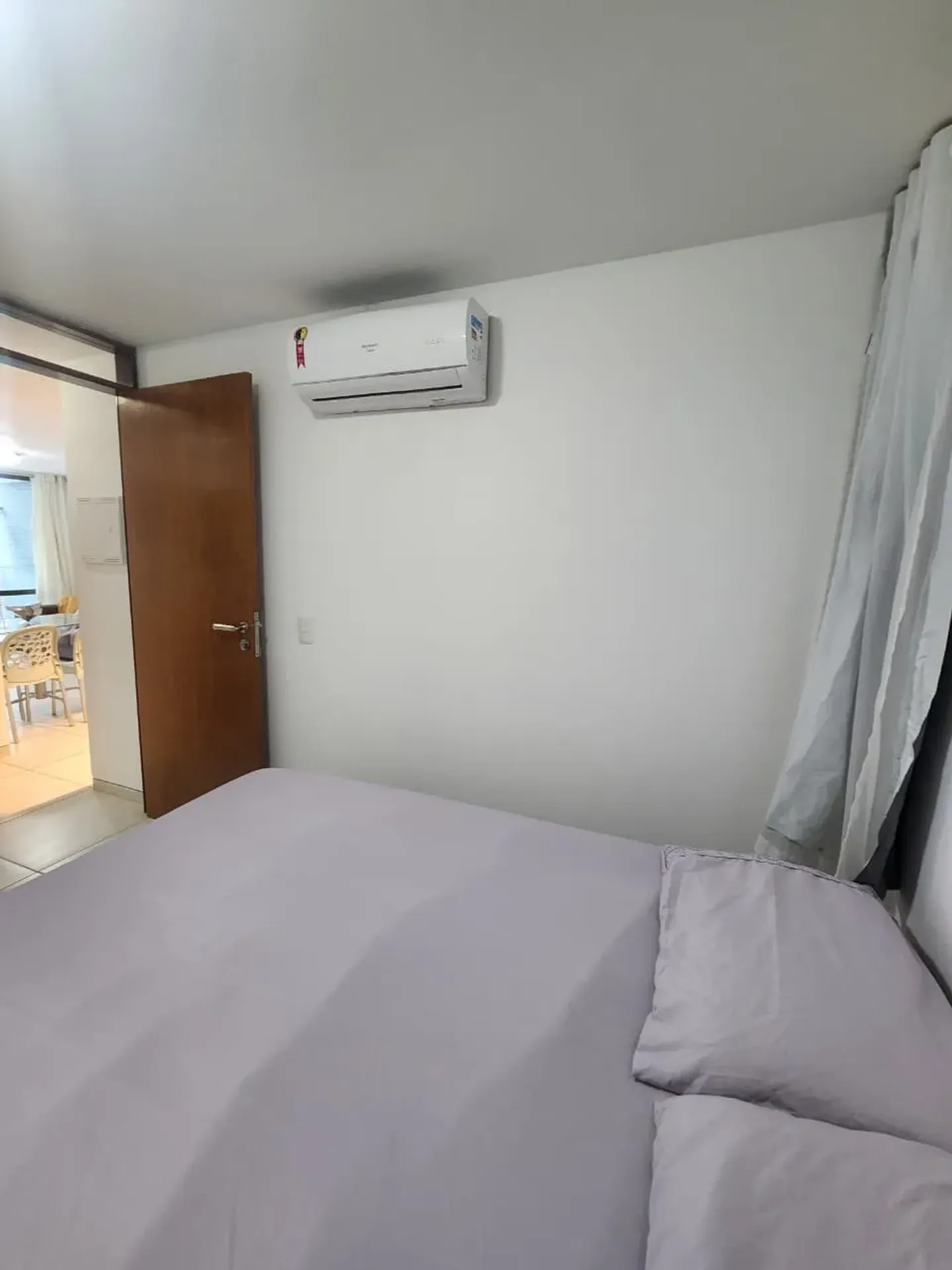 Furnished 2-bedroom apartment with city view — photo 23