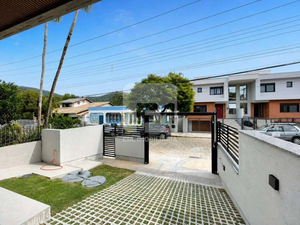 Casa com jardim privativo e churrasqueira, 3 dormitórios — photo 5