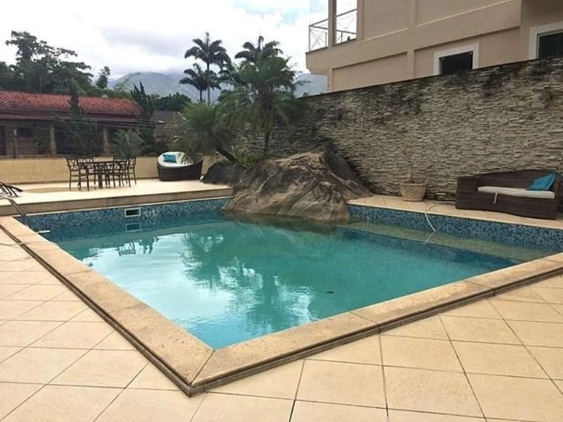 Furnished house 945 m² with 4 bedrooms and 5 bathrooms — photo 26