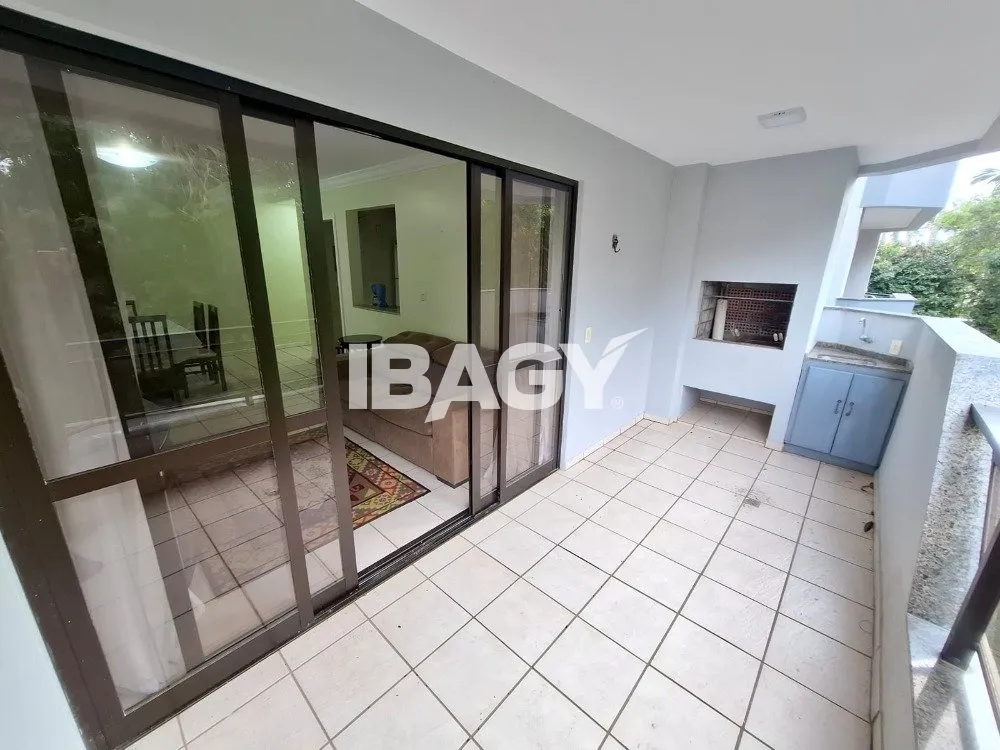Apartamento amueblado de 3 dormitorios con balcón y parrilla — photo 16