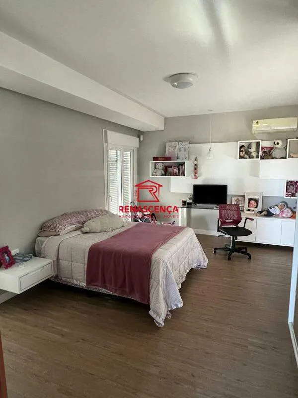 Меблированный дом с 4 спальнями-сюитами и садом 502 м² — photo 12