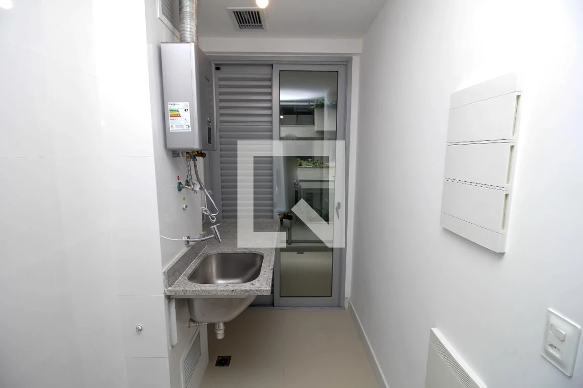 Unfurnished apartment with 2 bedrooms, 1 en-suite — photo 47
