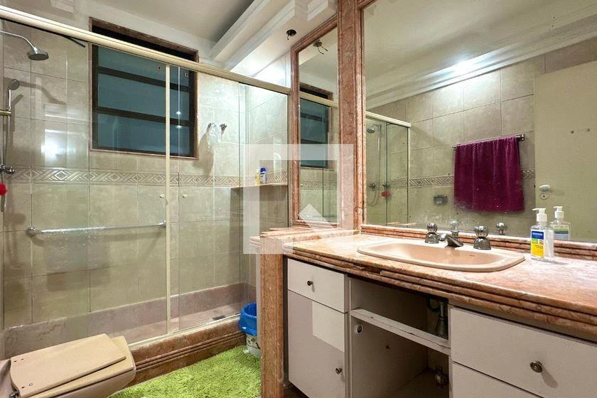 Glass-enclosed balcony in a 4-bedroom apartment, 403 m² — photo 9