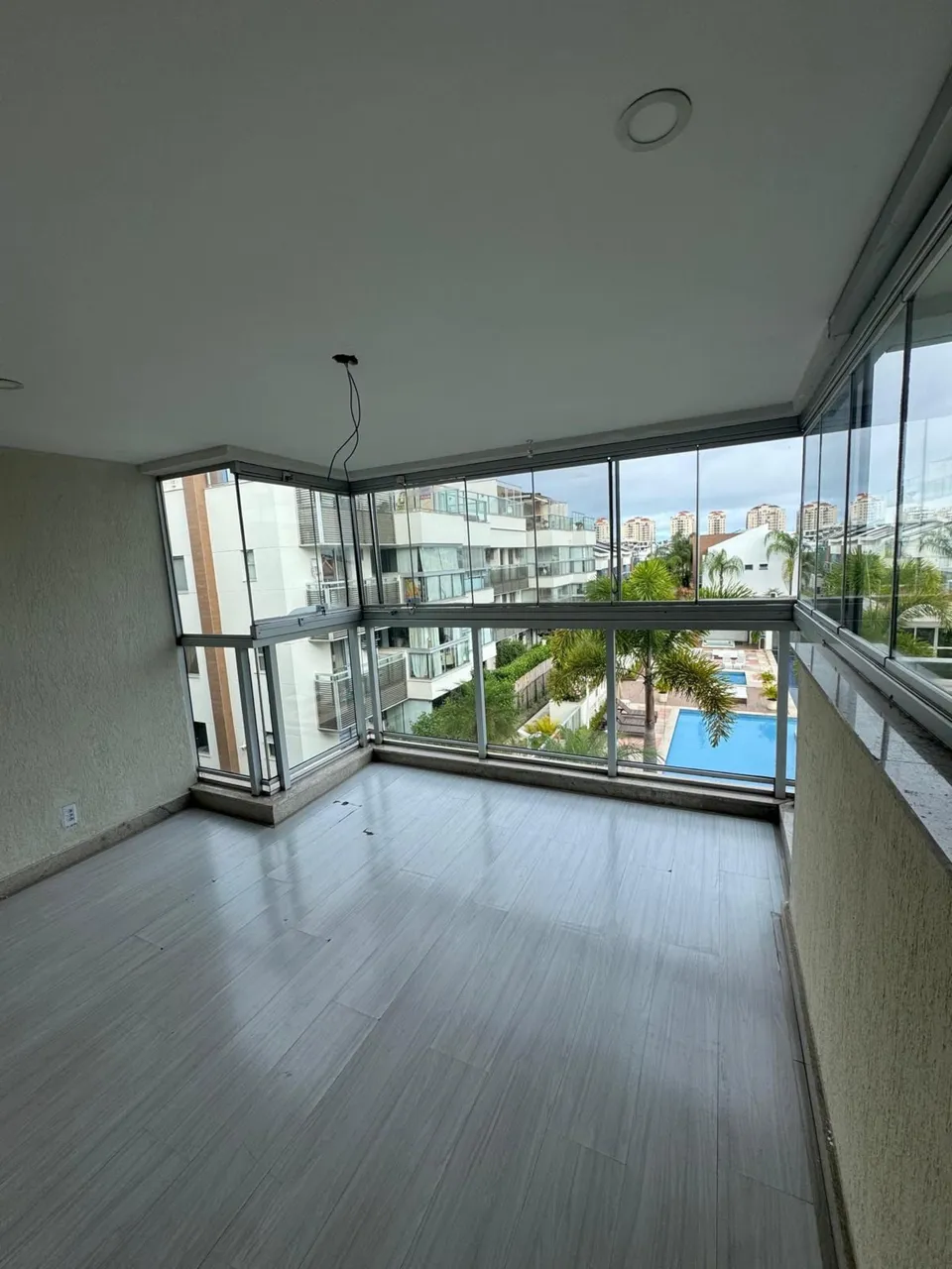 Apartamento duplex mobiliado com 4 quartos e 4 banheiros — photo 4