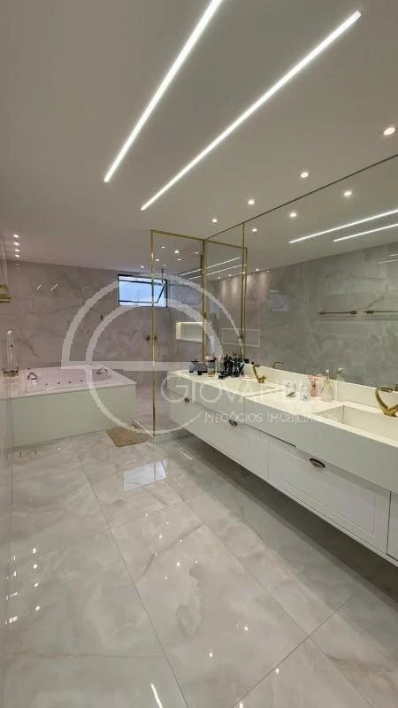 Furnished triplex house with 4 en-suite rooms — photo 23