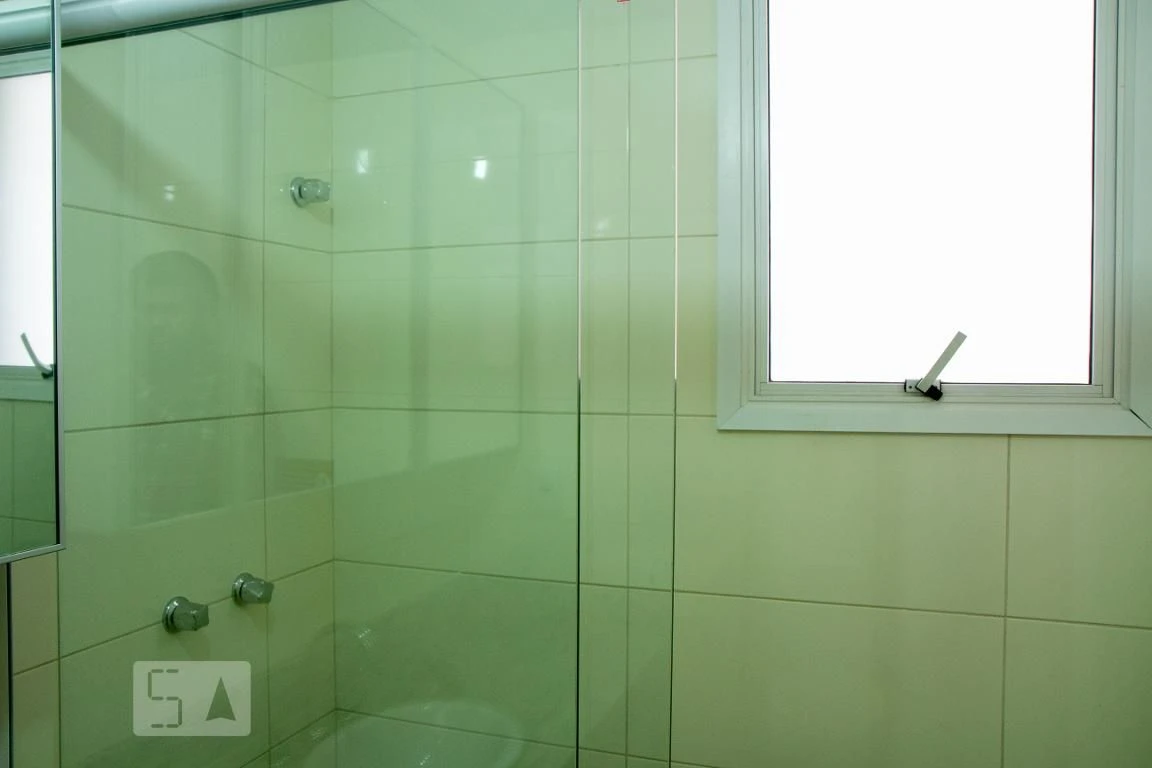 Apartment with 2 bedrooms and a balcony, 1 en-suite — photo 23