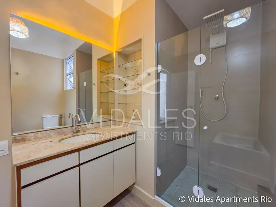 Furnished 715 m² apartment with 4 en-suite bedrooms — photo 90