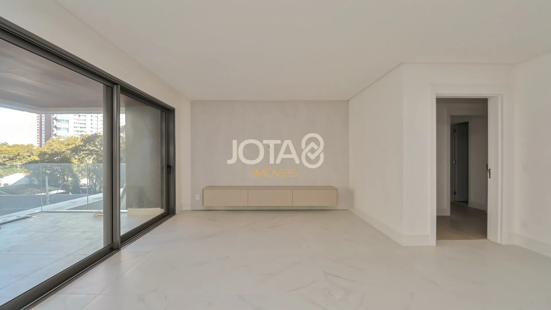 Квартира з 3 спальнями-сюїтами 193 м² і 4 паркомісця — photo 7