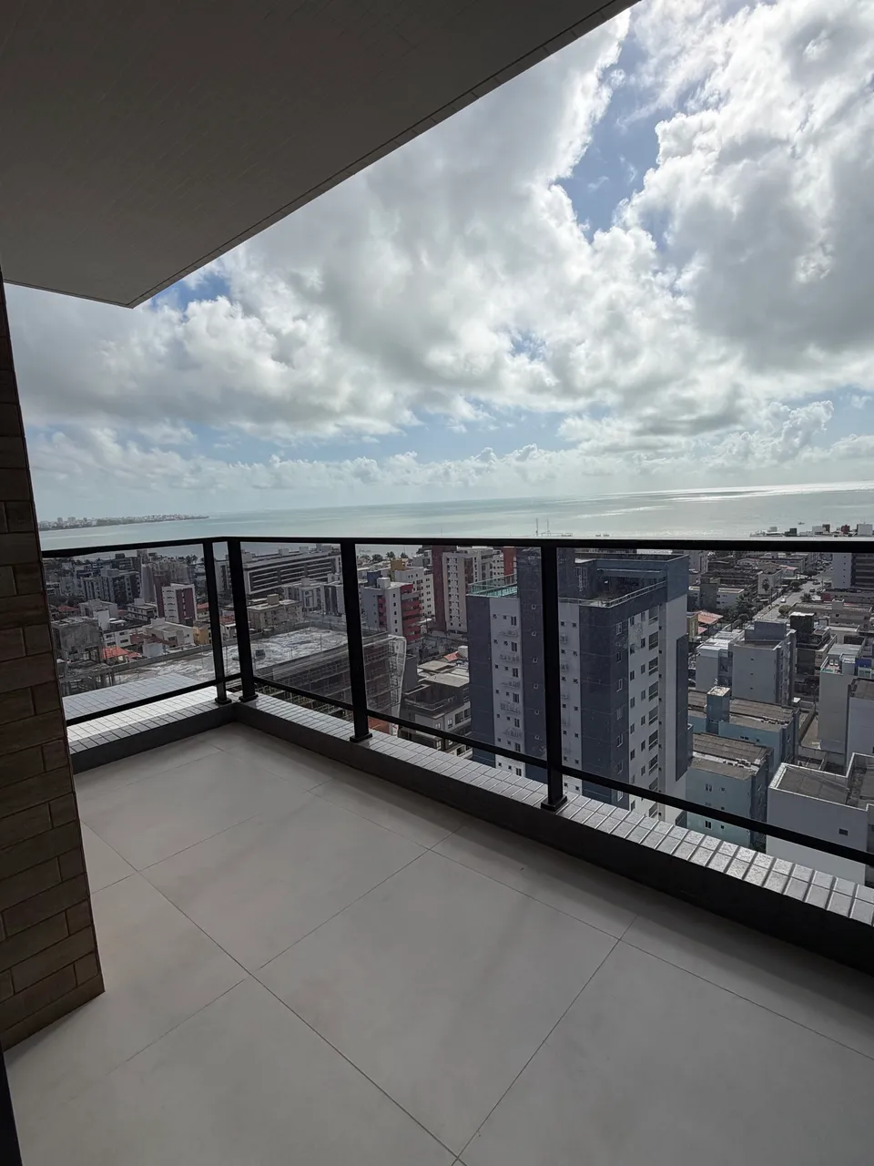 Apartamento con cocina americana, balcón y 2 dormitorios