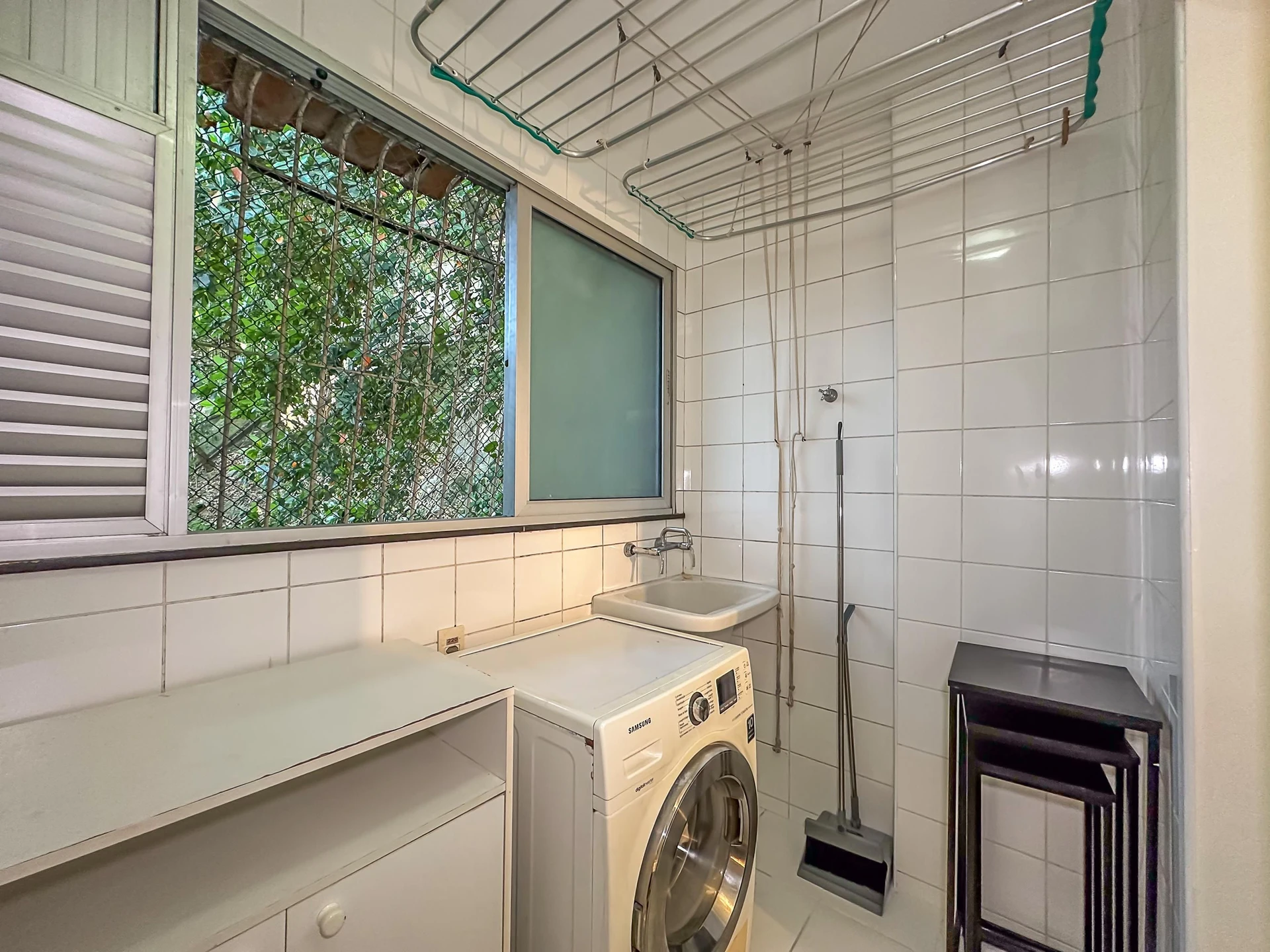 Furnished 2-bedroom apartment with open views — photo 52