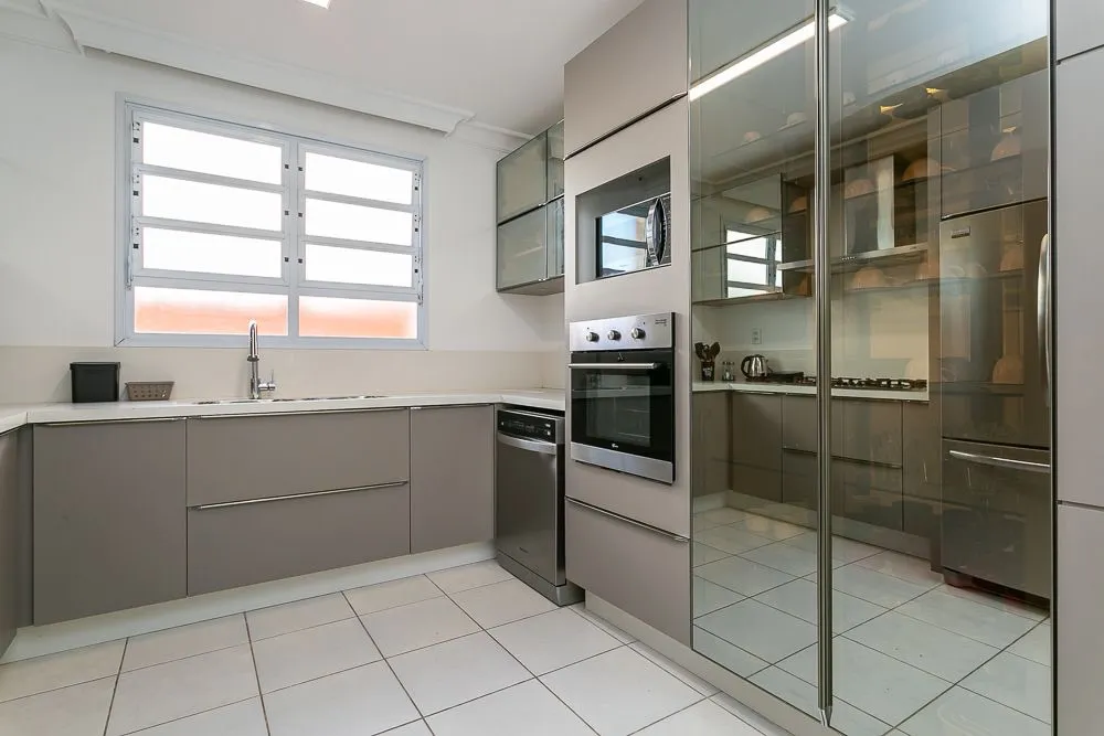 Furnished house with 6 bedrooms and an open kitchen — photo 2