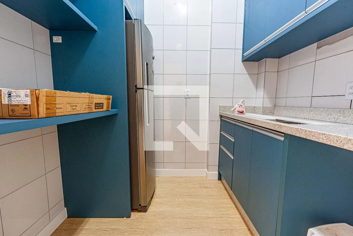 Unfurnished 1-bedroom apartment with separate kitchen