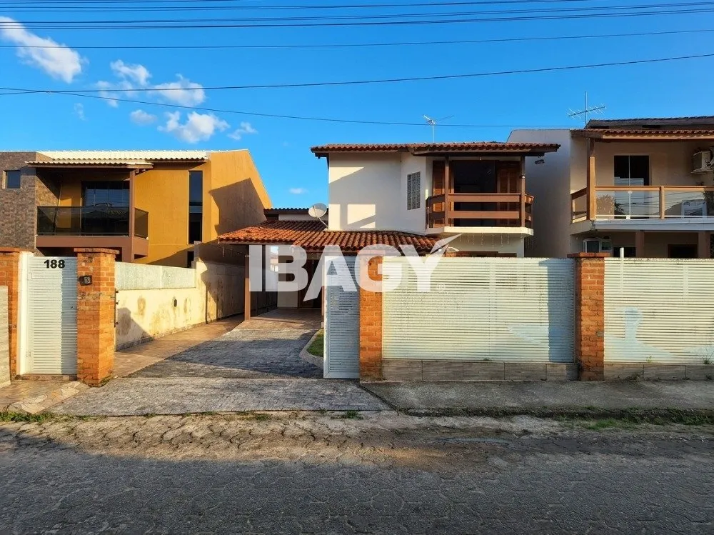 Casa de 3 dormitorios con parrilla de balcón — photo 18