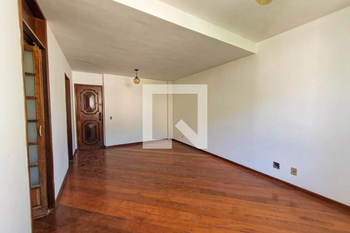 Home office in a 5-bedroom apartment, 127 m² — photo 8