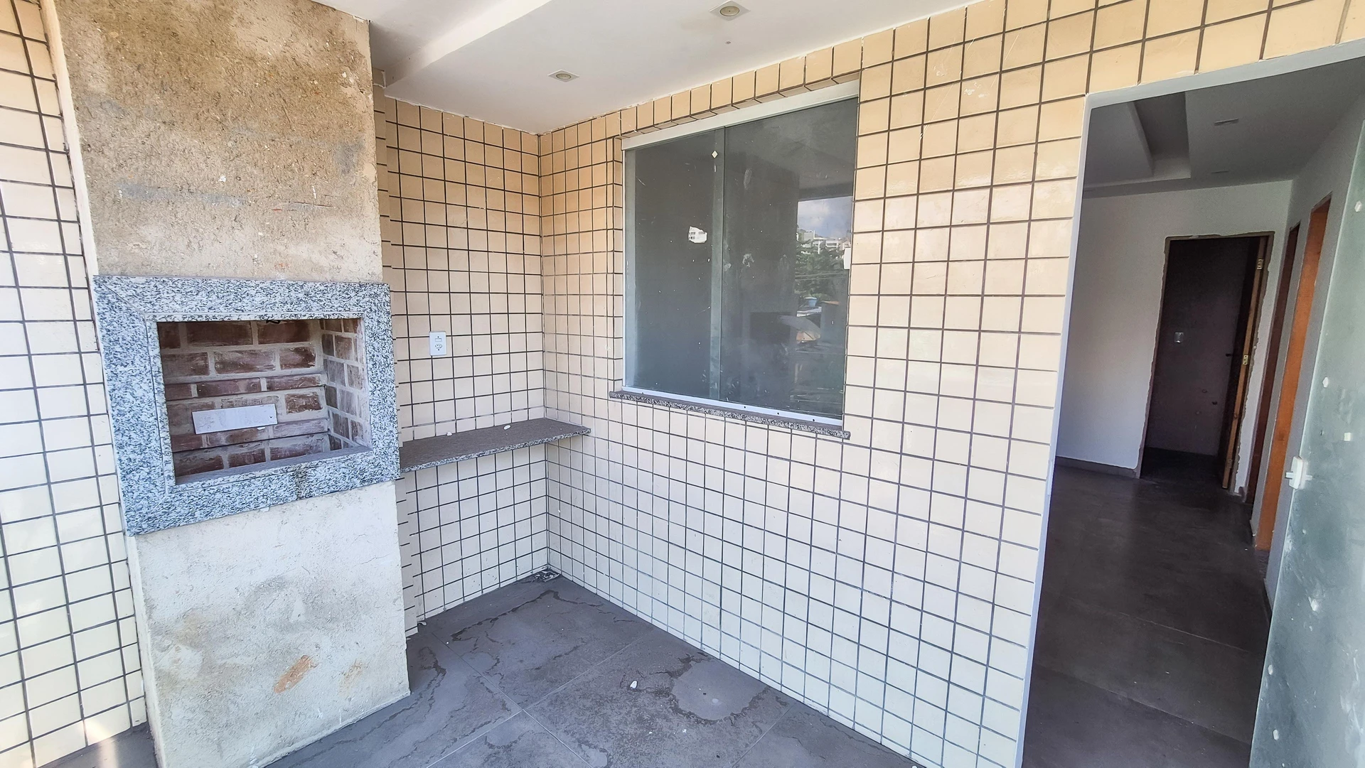 Apartment with 2 bedrooms and a balcony with grill — photo 6