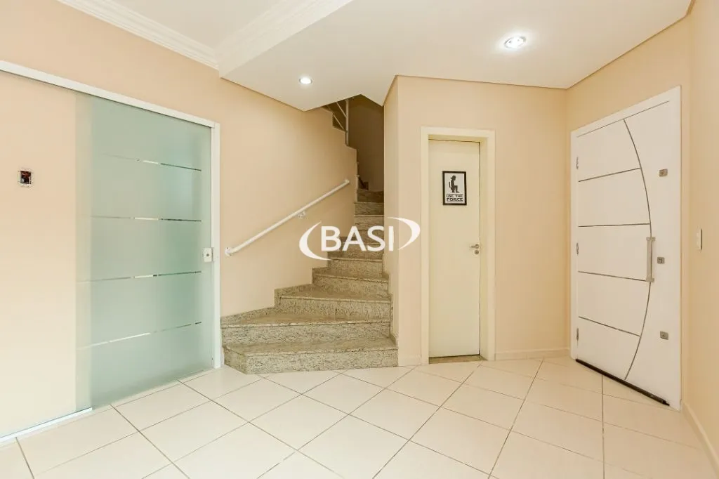 Two-story house with 3 bedrooms and 3 bathrooms, 2 parking — photo 11