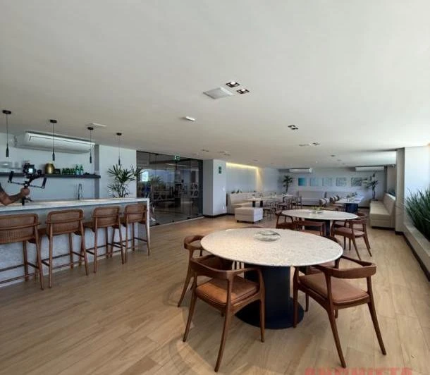 Квартира 64 м² з 2 спальнями-сюїтами та 2 паркомісцями — photo 2