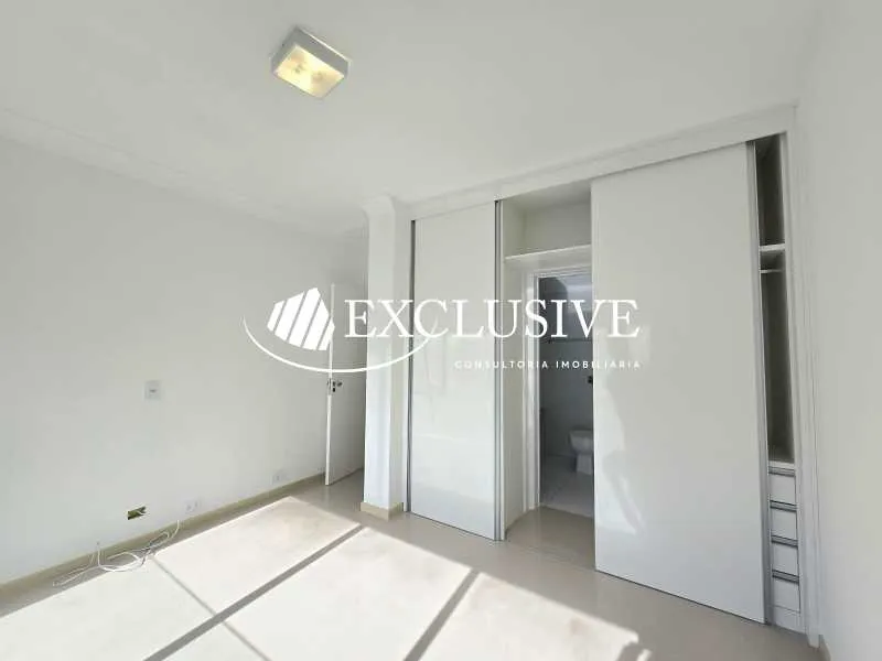 4-bedroom apartment with balcony and 5 bathrooms — photo 16