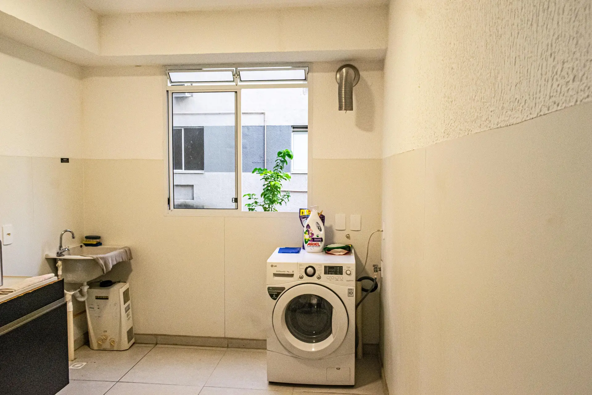Apartamento de 1 dormitorio con piscina en el condominio — photo 4