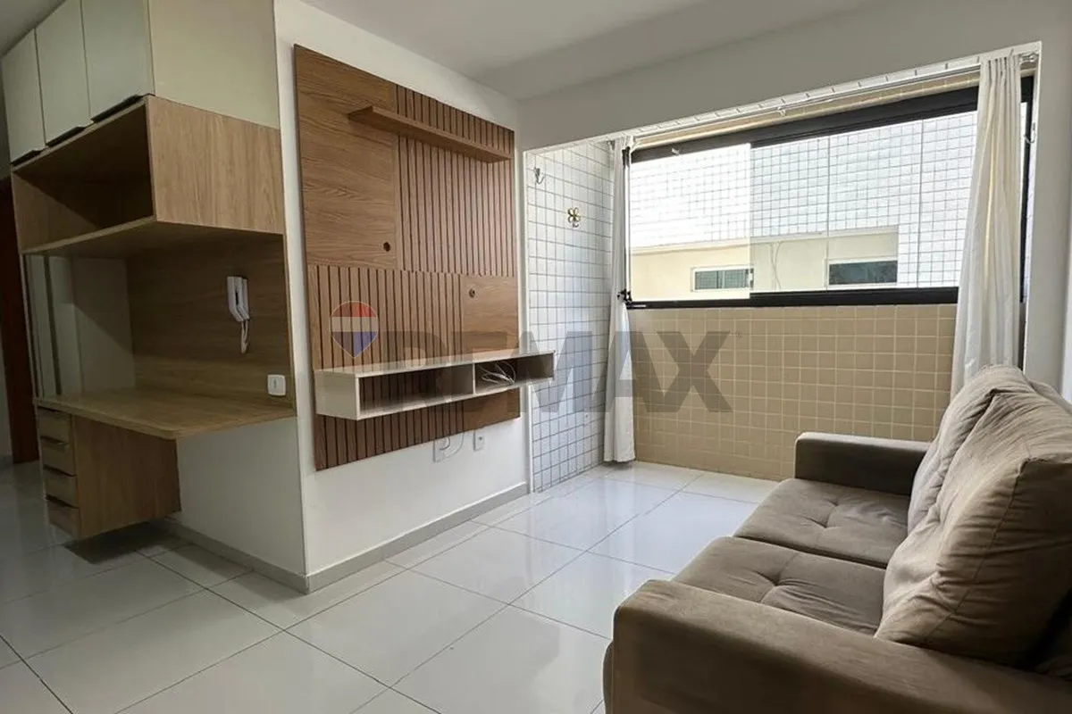 Home office in a 2-bedroom apartment, 43 m²