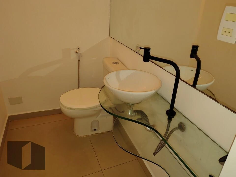Невлаштований будинок із 4 спальнями та 4 ванними — photo 4
