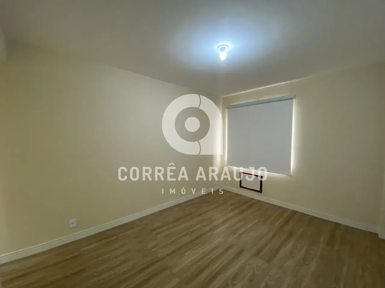 Apartment with 2 bedrooms, balcony and 1 parking space — photo 4