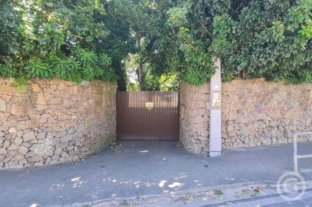 Furnished house with 4 en-suite bedrooms and 370 m² — photo 5