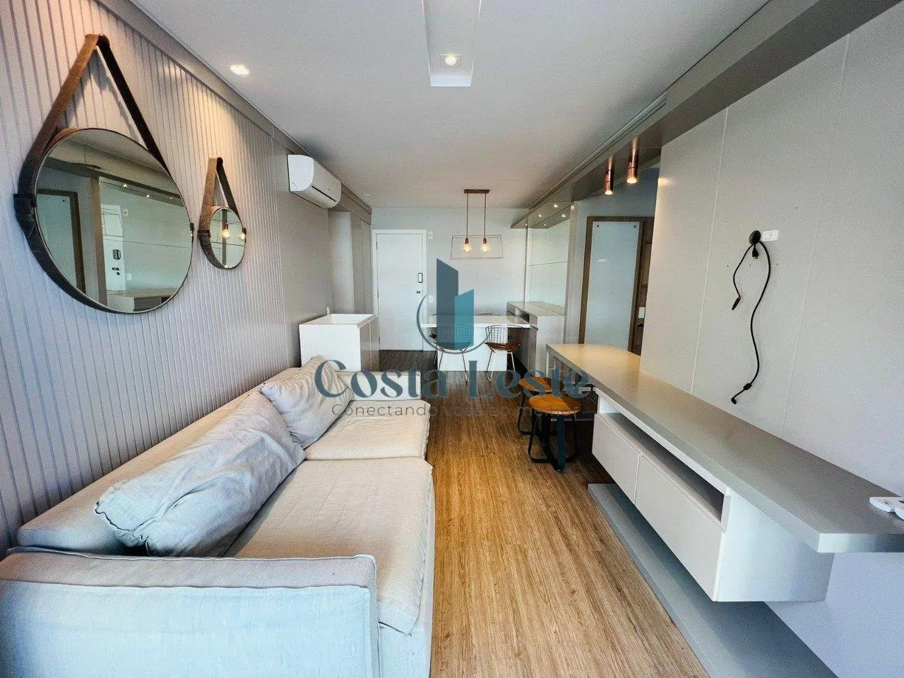 Home office in a 2-bedroom apartment, 70 m² — photo 27