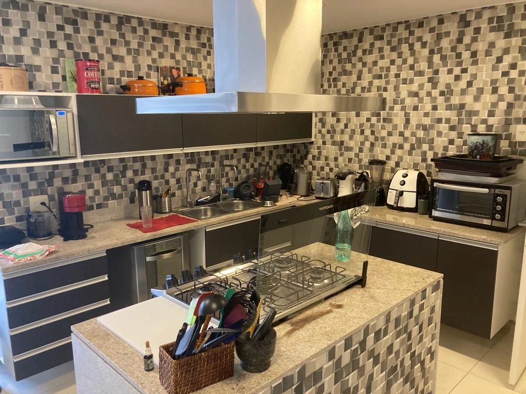 Renovated apartment with 4 suites and 292 m² — photo 20