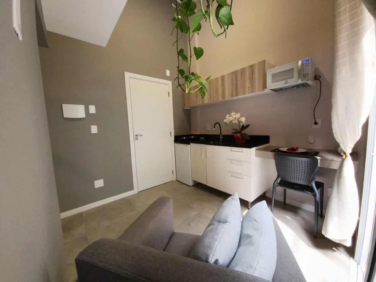 Home office in a one-bedroom apartment, 27 m² — photo 7