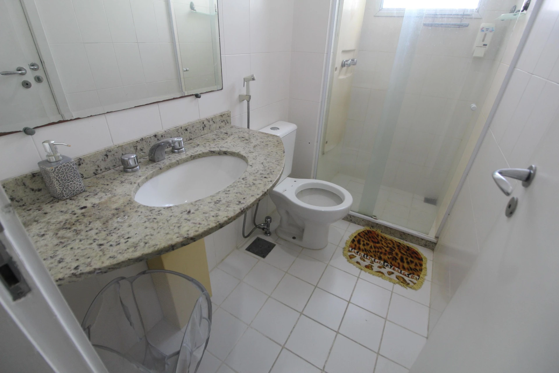 Furnished apartment, 80 m², with a washing machine — photo 43