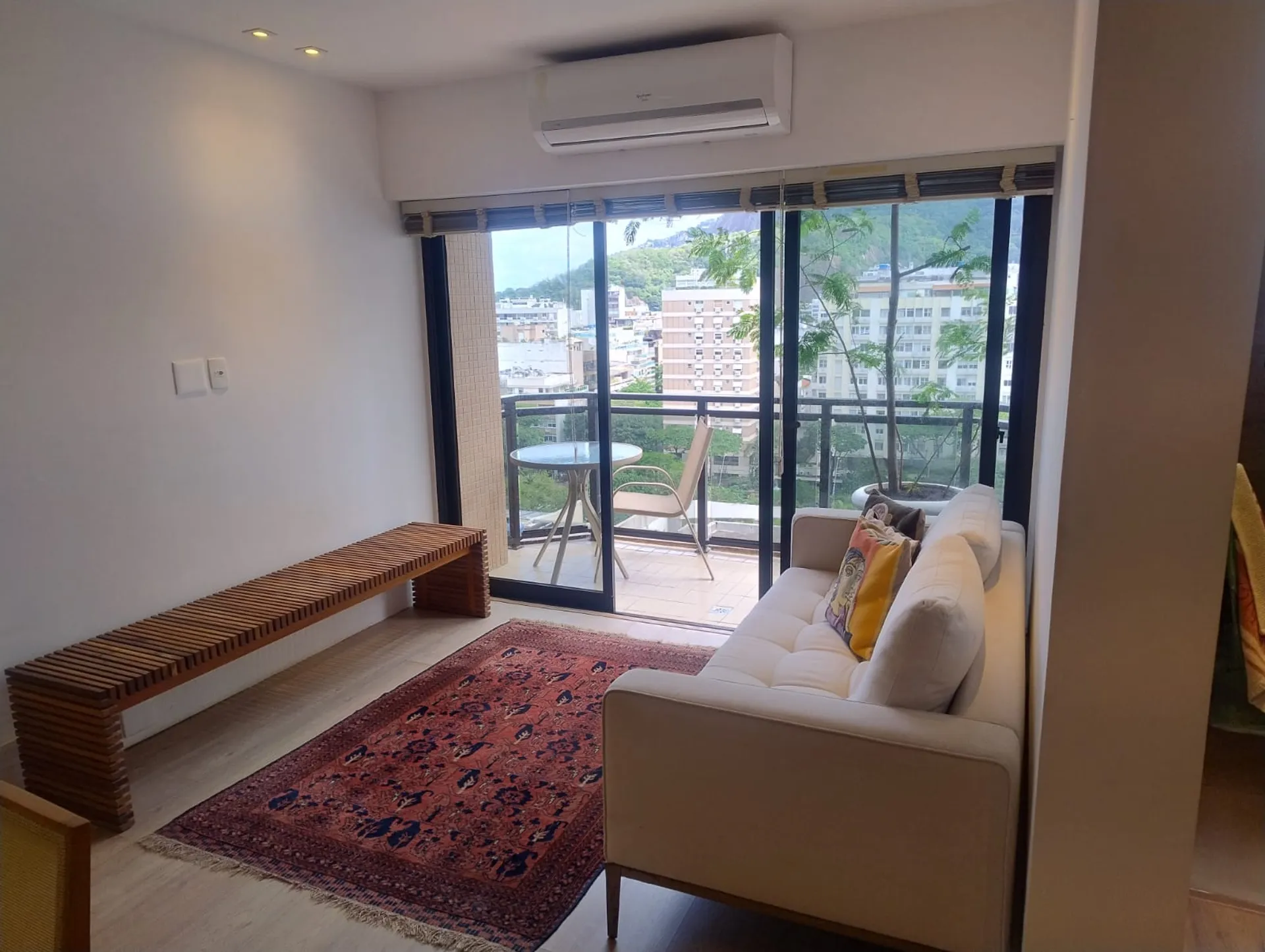 Apartamento mobiliado com 2 suítes e varanda de 62 m² — photo 3