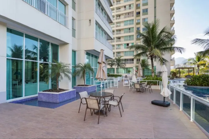 Furnished studio in a building with a gym — photo 7