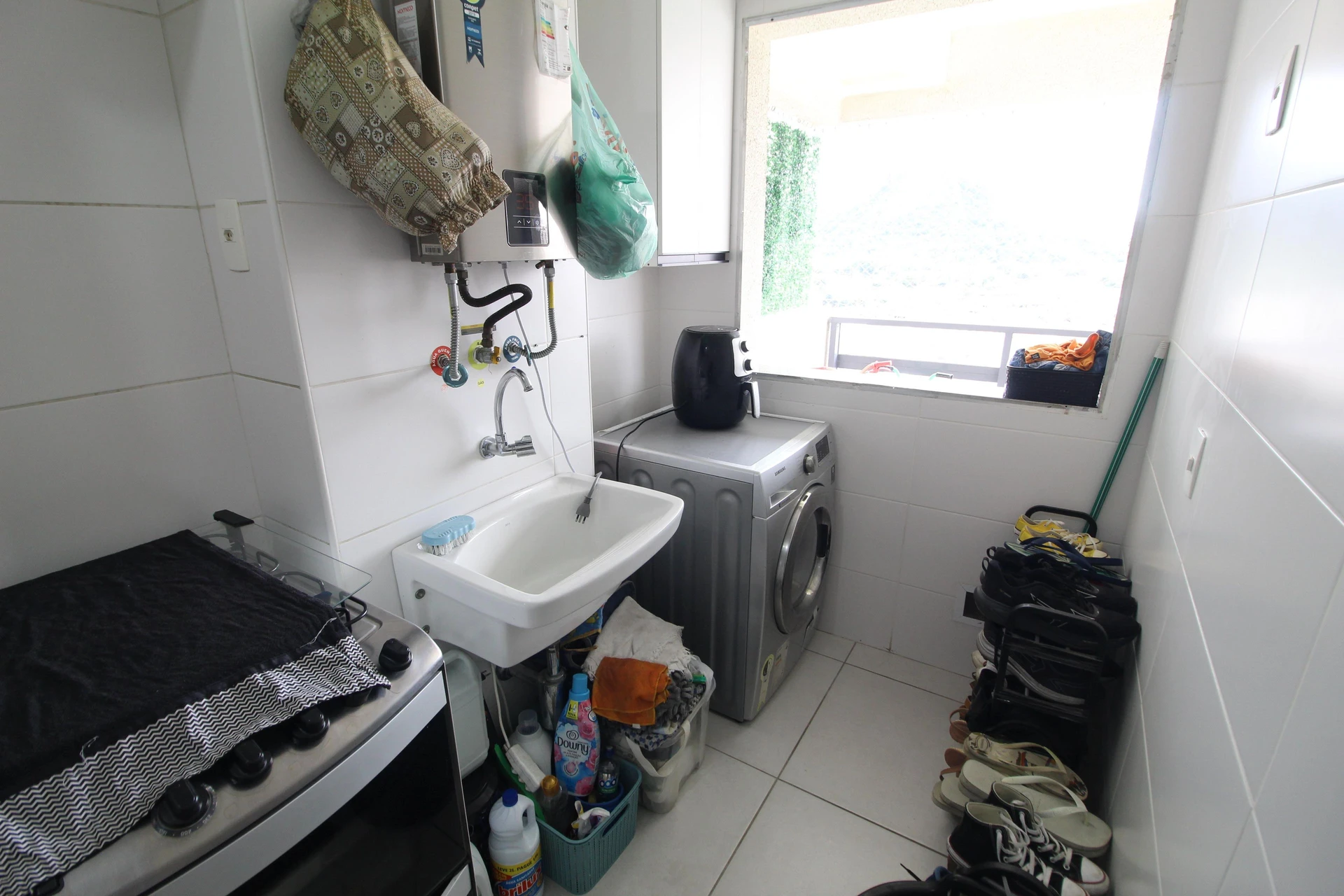 Apartamento mobiliado com 3 quartos, 2 banheiros e varanda — photo 41