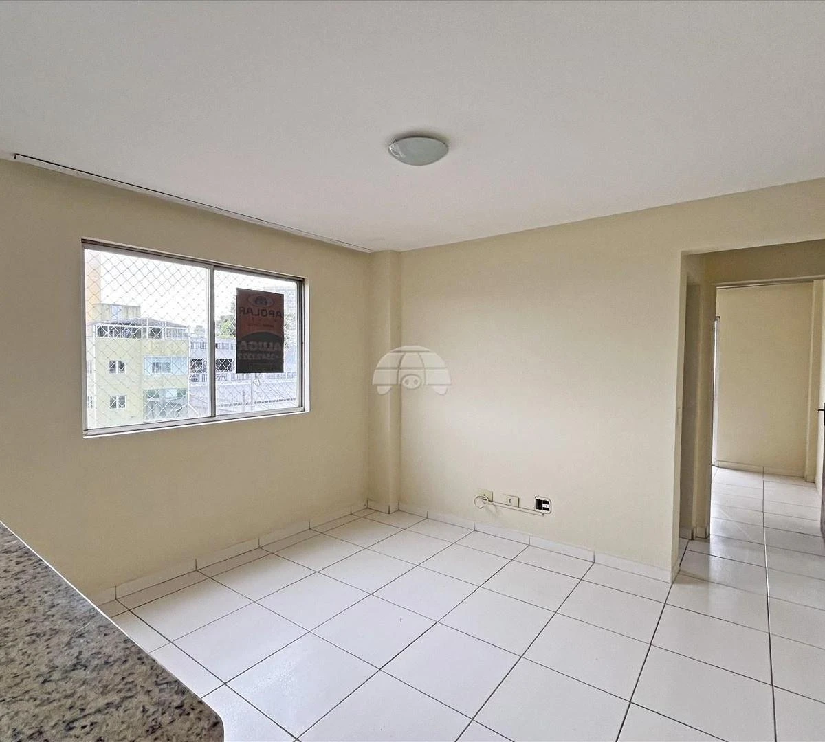 One-bedroom apartment with a washing machine
