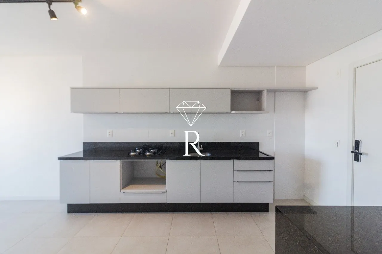 Furnished 1-bedroom apartment with open-plan kitchen — photo 34