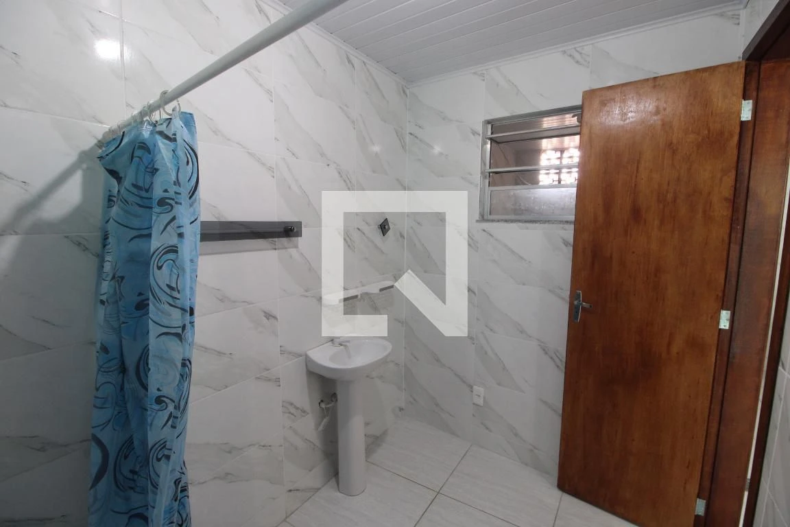 Unfurnished 2-bedroom apartment with open-plan kitchen — photo 10