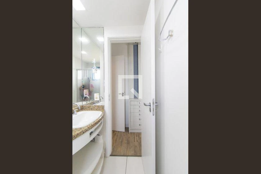 Home office in a 2-bedroom apartment, 74 m² — photo 42