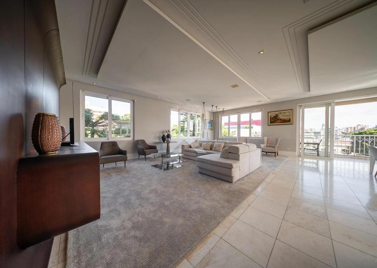 344 m² apartment with floor-to-ceiling windows and a bathtub — photo 34