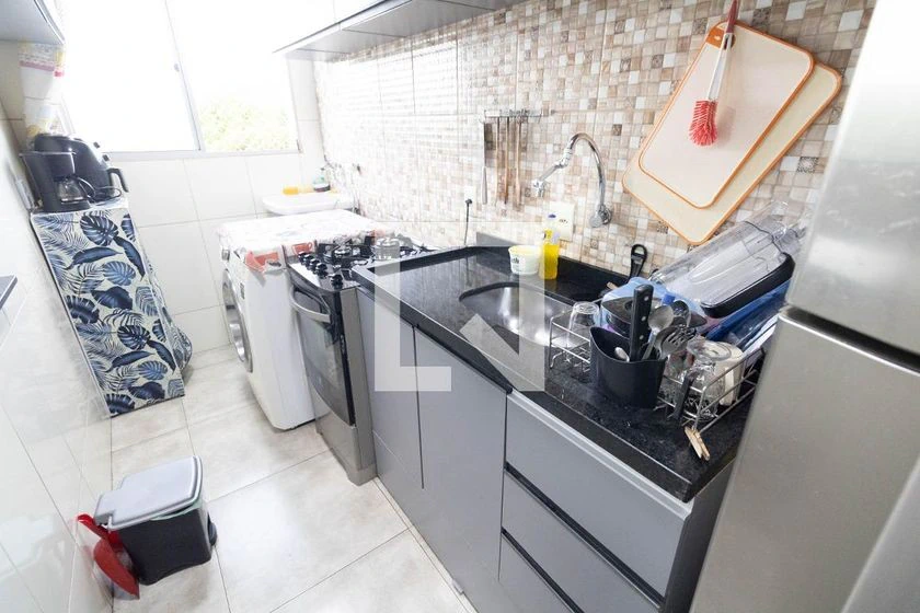 2-bedroom apartment with a closed kitchen and gas stove — photo 11