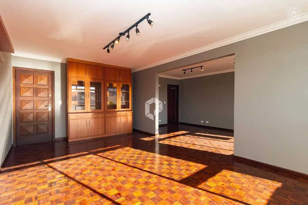 3-bedroom apartment with 189 m² and 1 parking space