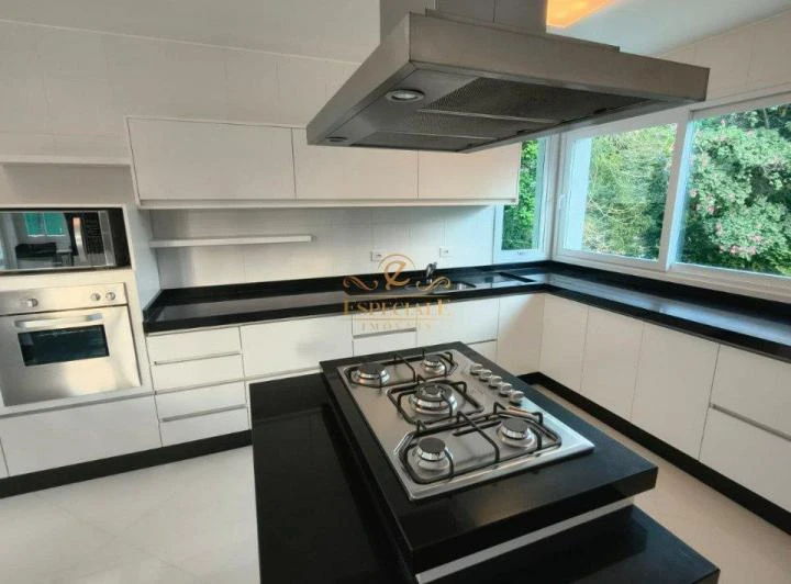 Будинок на 5 спалень із відкритою кухнею — photo 2
