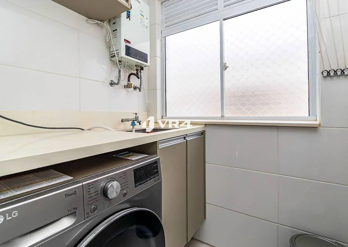 Furnished 3-bedroom apartment with open-plan kitchen — photo 18